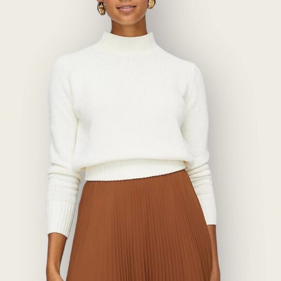 Aritzia Sweaters - Aritzia Wilfred Corteta Chenille Sweater Cream